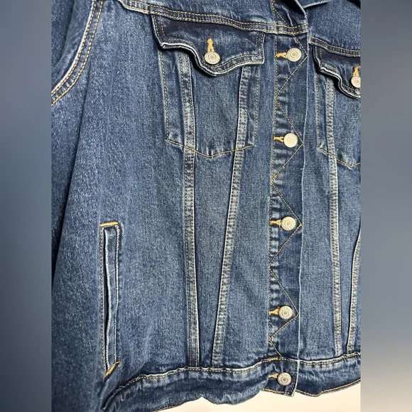 Old Navy women’s denim jacket. XXL - Picture 5 of 6